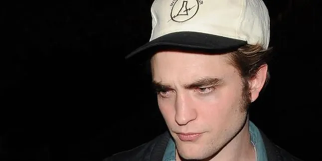 Robert Pattinson: 'ECLIPSE' Berbeda
