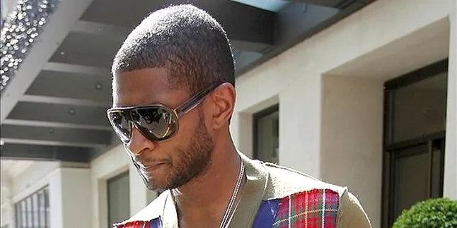 Usher Berencana Gaet Rihanna