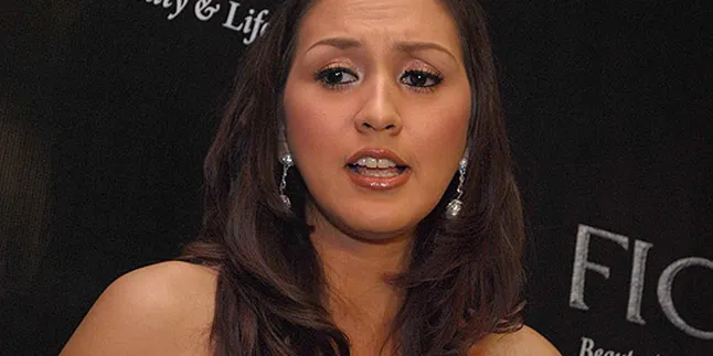 Donna Agnesia Habiskan 3000 Euro Untuk Tiket