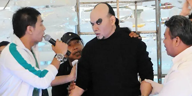 Tarif Ice Skating Naik Akibat Aksi Deddy Corbuzier