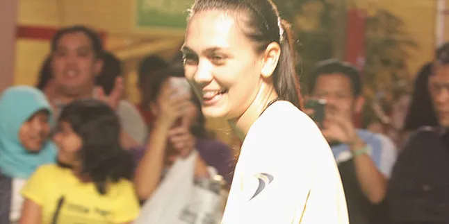 Luna Maya Ungguli Terry Putri