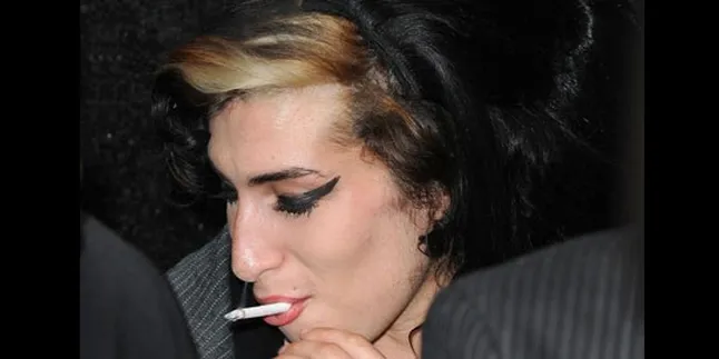 Amy Winehouse Diteror Mantan Suami