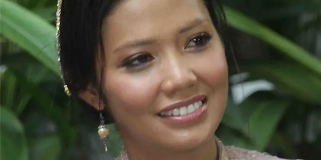 Shanty Merasa 'Panas' Satu Selimut Dengan Irfan Hakim