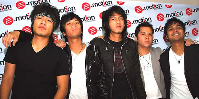 Armada Band Rambah Pasar Malaysia