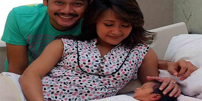 Widi - Dwi, Dua Anak Cukup