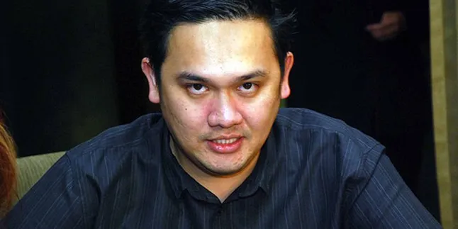 Farhat Abbas Tantang Ariel - Luna Sumpah Pocong