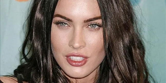 Megan Fox Akrab Dengan Senjata Api Sejak Kecil