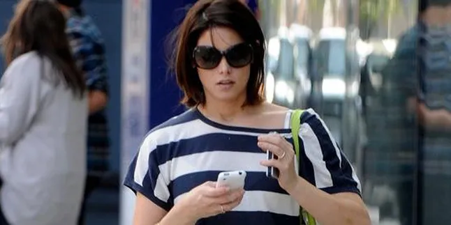 Ashley Greene Tetap Langsing Dengan Olahraga Ringan
