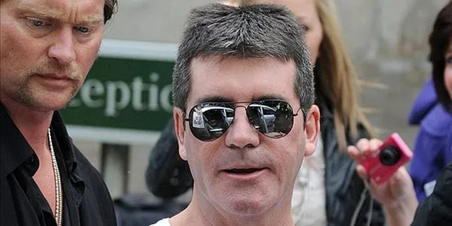 Tak Puas, Simon Cowell Pecat Juri 'THE X-FACTOR'