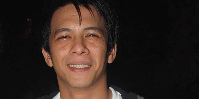 Bermalam di Mabes, Ariel Pesan Tiga Loyang Pizza