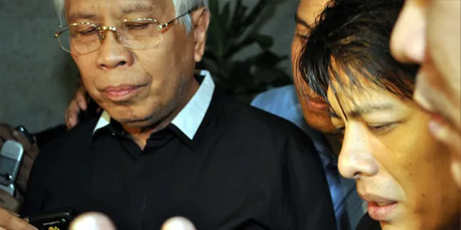 OC Kaligis Janji Belikan Pizza ke Wartawan