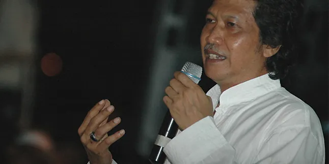 Cak Nun: TV Justru Mendukung Luna Maya