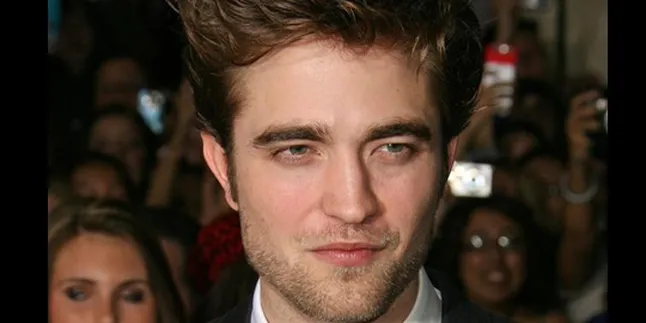 Penelitian: Robert Pattinson Keturunan Dracula!