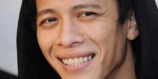 Sambangi Ariel, Penggemar Cucurkan Air Mata