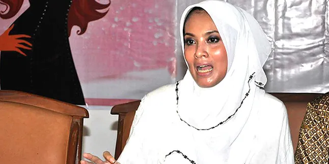 Vakum Dari Dunia Hiburan, Elma Theana Anggap Hijrah