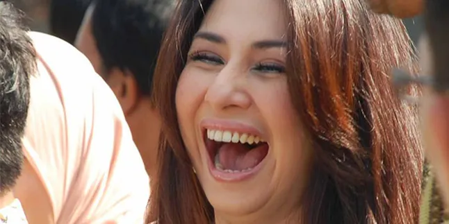 Ferry dan Deswita Datang Bareng di Pernikahan Adul