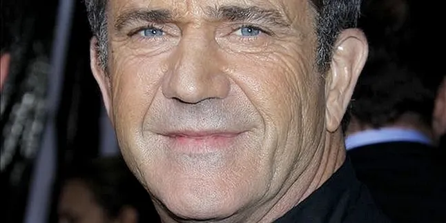 Mel Gibson Bikin Rontok Gigi Kekasihnya?