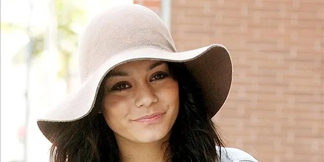 Vanessa Hudgens Bosan Bikin Film Anak-Anak Vanessa Hudgens Bosan Bikin Film Anak-Anak