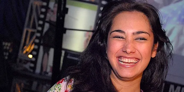 Alexandra Gottardo, Makin Hitam Makin Cantik