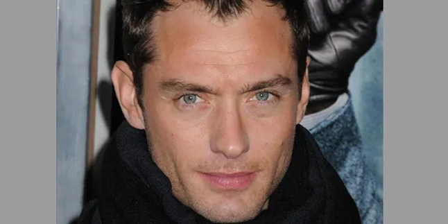Jude Law Larang Penerbitan Buku Mantan Istrinya