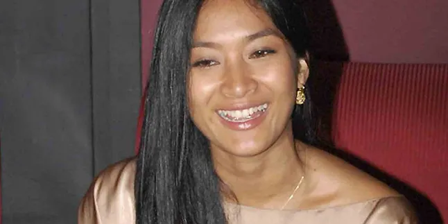 Happy Salma Terkena Kanker Rahim