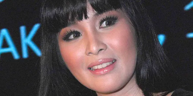 Sandra Dewi Cari Cowok Pintar