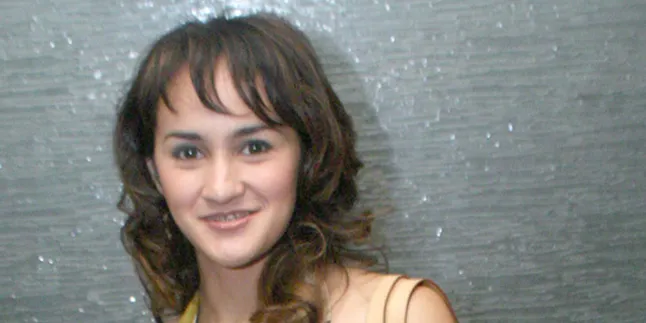 Kevin Nasution Jadi Lesbian