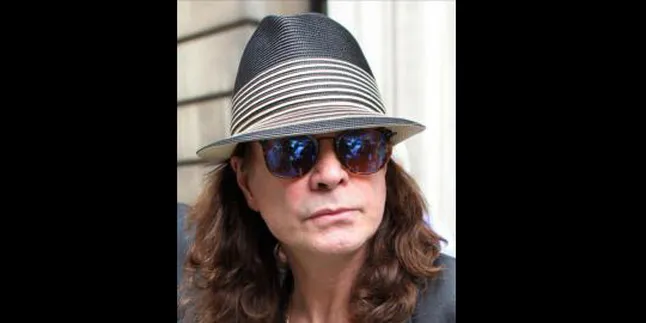 Ozzy Osbourne Merasa Dipaksa Sang Istri