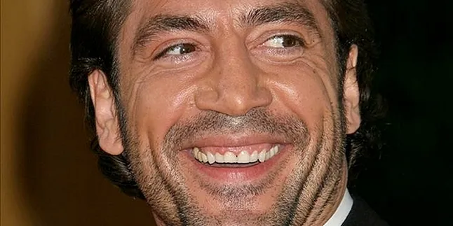 Javier Bardem Jadi Rocker Spanyol