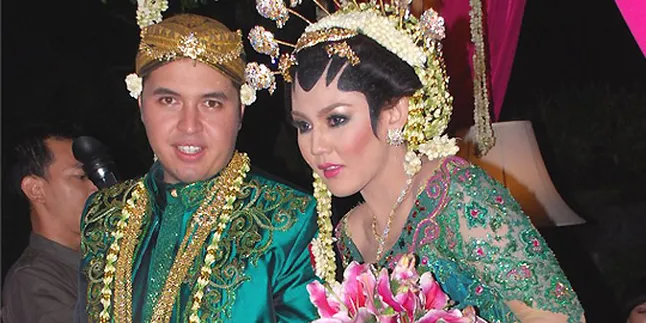Rifat Sungkar dan Sissy Priscillia Nikah