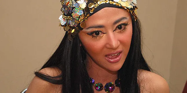 Dibilang Sok Baik, Dewi Perssik Bingung