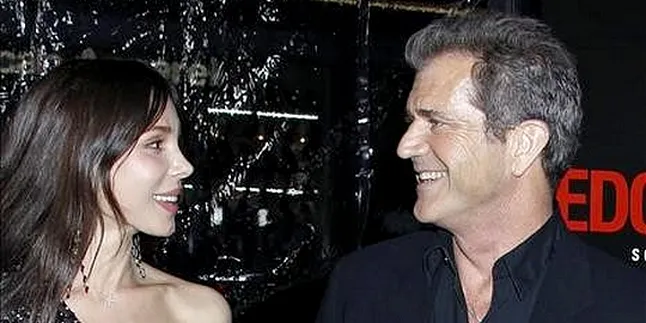 Rekaman Beredar, Manajemen Mel Gibson Mundur