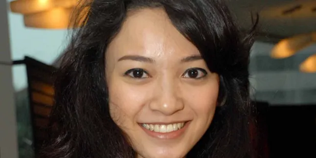 Agni Pratistha Parno Pipis Di Toilet Umum