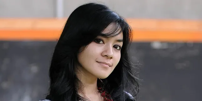 Enno Lerian Berakting Panas di 'SELIMUT BERDARAH'