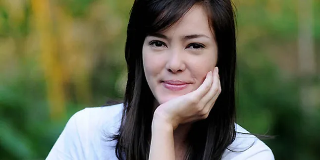Cathy Sharon Terapi Punggung Gara-Gara 'High Heels'