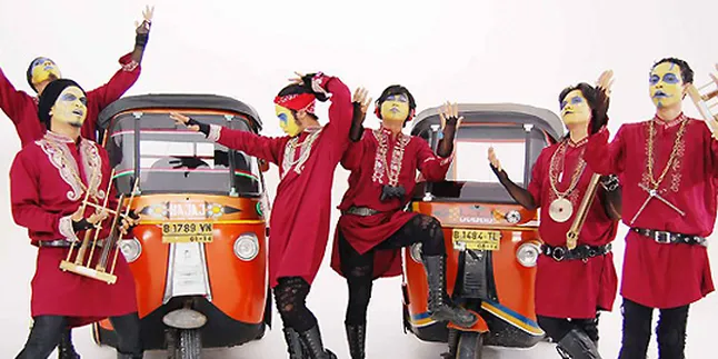 Kuburan Band, Ide Single Religi Sudah Sejak Lama