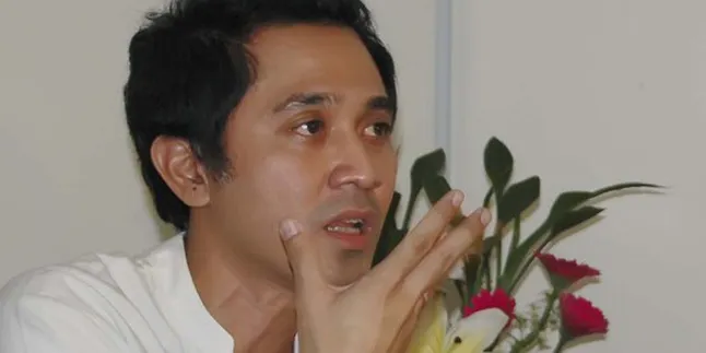 Lukman Sardi Dapat Pencerahan Dari Ahmad Dahlan Lukman Sardi Dapat Pencerahan Dari Ahmad Dahlan