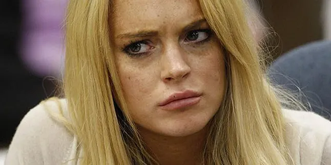 Lindsay Lohan Ditinggal Pengacara (Lagi)