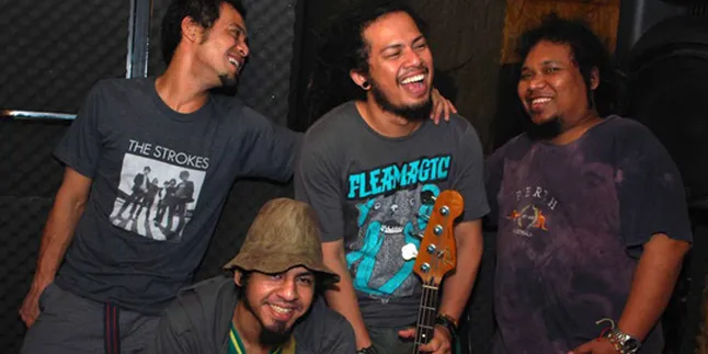 Cozy Republic Rilis Single Lewat Handphone