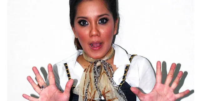 Ivy Batuta: Lebih Ngerem Belanja Setelah Beranak