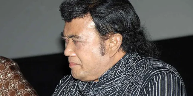 Pembajakan Bikin Rhoma Irama 'Patah Hati' 10 Tahun Pembajakan Bikin Rhoma Irama 'Patah Hati' 10 Tahun