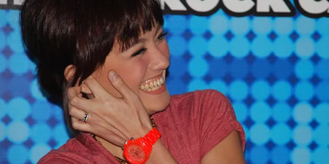 Agnes Monica: Prestasi No. 1, Baru Networking