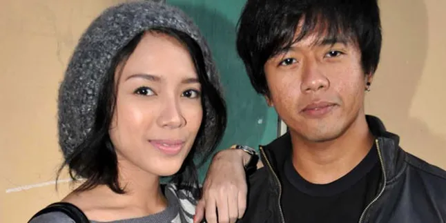 Ramadhan Pertama Buat Dea-Ariel Nidji