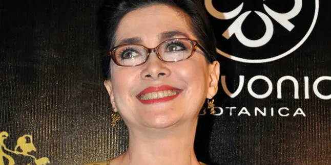 Widyawati, Perawatan Kulit Tak Pandang Usia