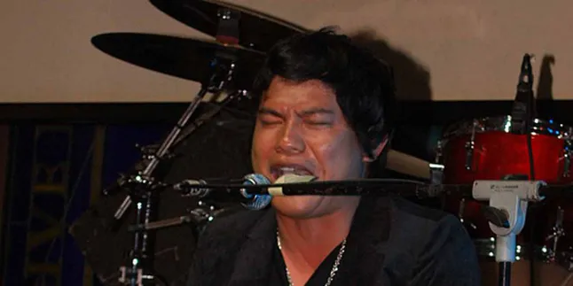 Manfred Bangga Bisa Mendapatkan Lagu Wali