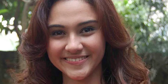 Zee Zee Shahab Pengen Pacar Crew Atau Wartawan