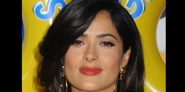 Salma Hayek Baru Paham Komputer