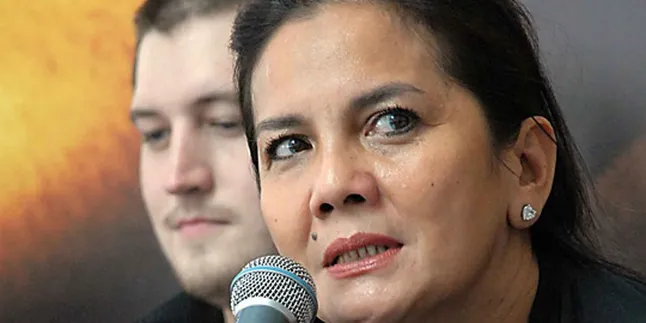 Christine Hakim Muncul di Rilis 'EAT, PRAY, LOVE'