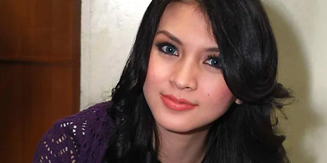 Donita, Pacaran Secara Wajar di Bulan Ramadhan