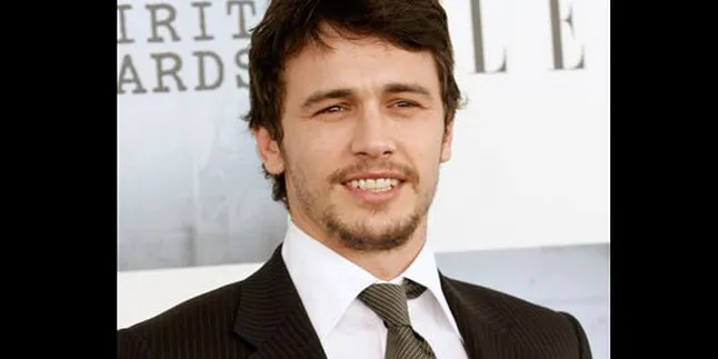 James Franco: Ciuman Julia Roberts? Lumayan
